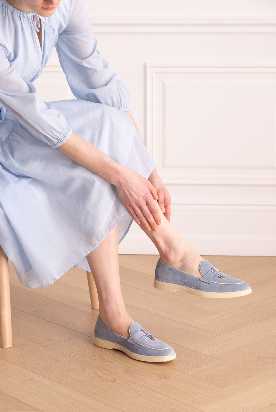 Santoni лоферы женские кожаные с позолоченными подвесками голубые
