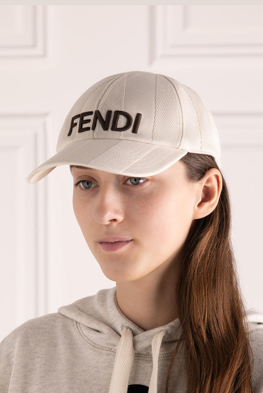 Fendi fendi light beige textile cap with a black logo 180637