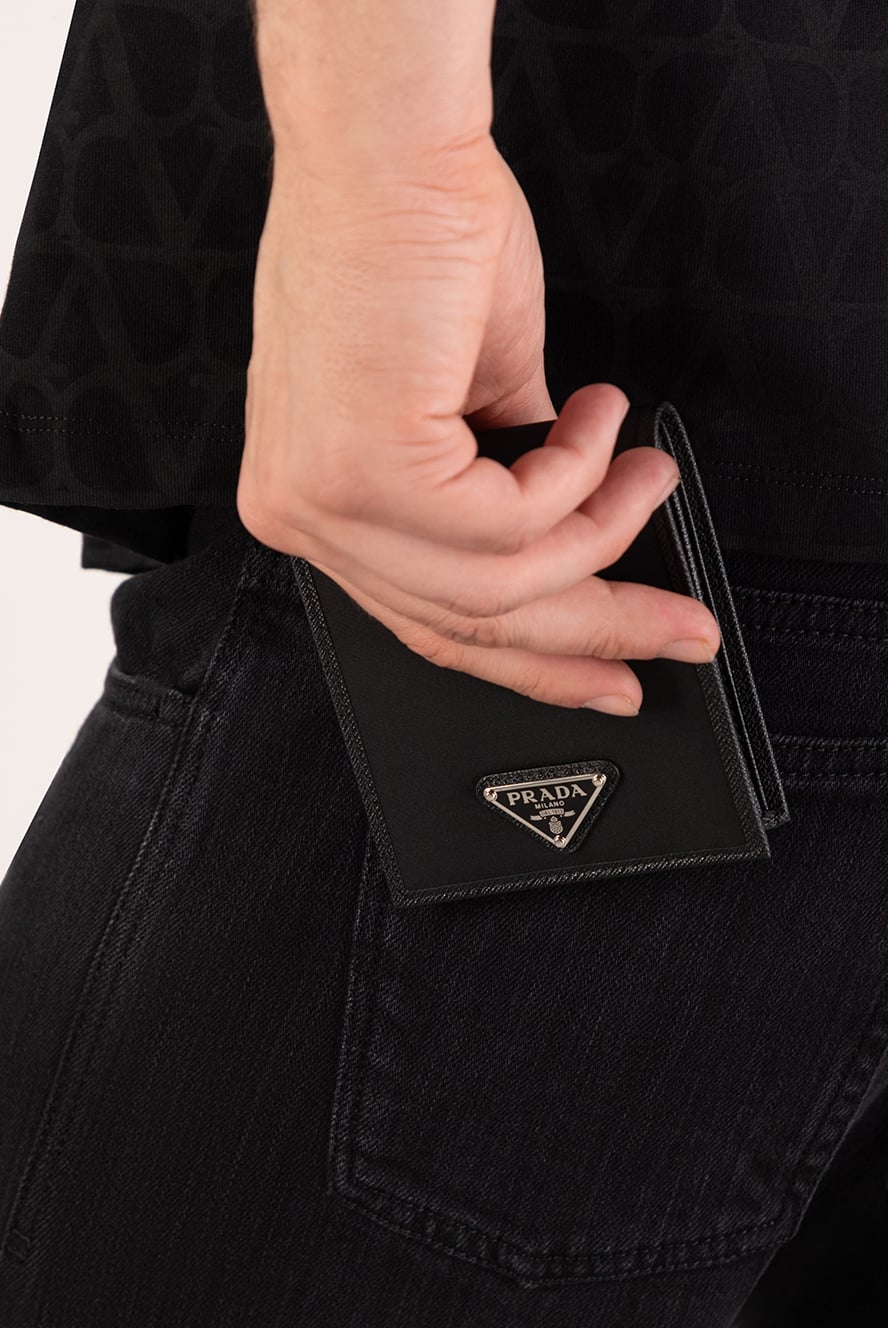 Prada men's black leather wallet 180660 — Men wallets and clutches