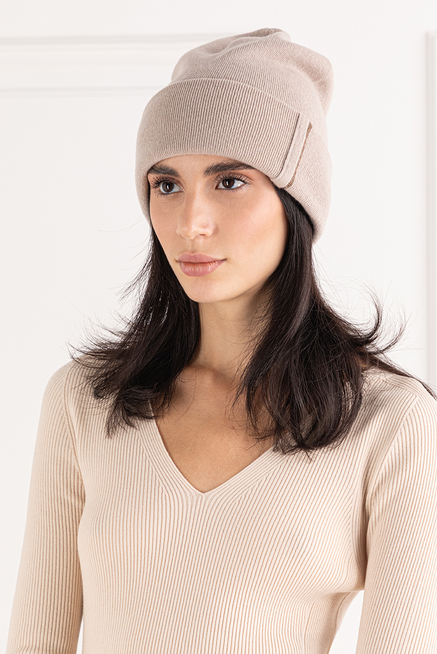 Brunello Cucinelli cashmere beanie hat in soft beige color 191351