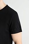 Balmain Чоловіча чорна футболка з бавовни з об'ємним логотипом на рукавах. (уцінка) - принт логотипу. 100% бавовна. Країна виробник: Італія. Догляд: спеціалізоване чищення - фото 5