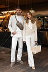Brunello Cucinelli Брюки из хлопка женские белые - 100% хлопок. молния, крючок. два боковых, два задних кармана. Страна производитель: Италия. Уход: специализированная чистка - фото 7