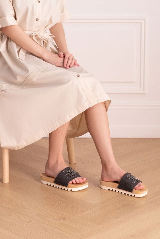 Women's slippers with floral embroidery and beads, gray - photo 2