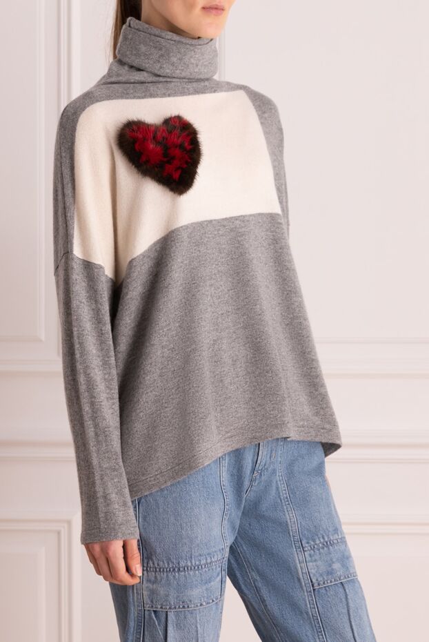 Max&Moi gray womens cashmere jumper with a contrasting mink fur heart 141889 - photo 3