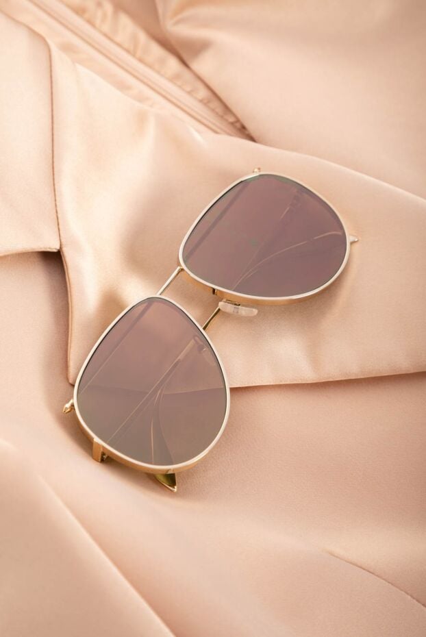 Women's yellow metal and plastic sunglasses for sun protection - photo 2