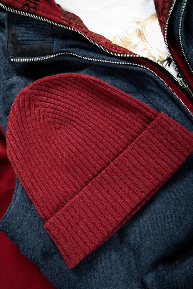 Corneliani burgundy vertical ribbed knitted hat with a tight fit made of cashmere 156281 - photo 2
