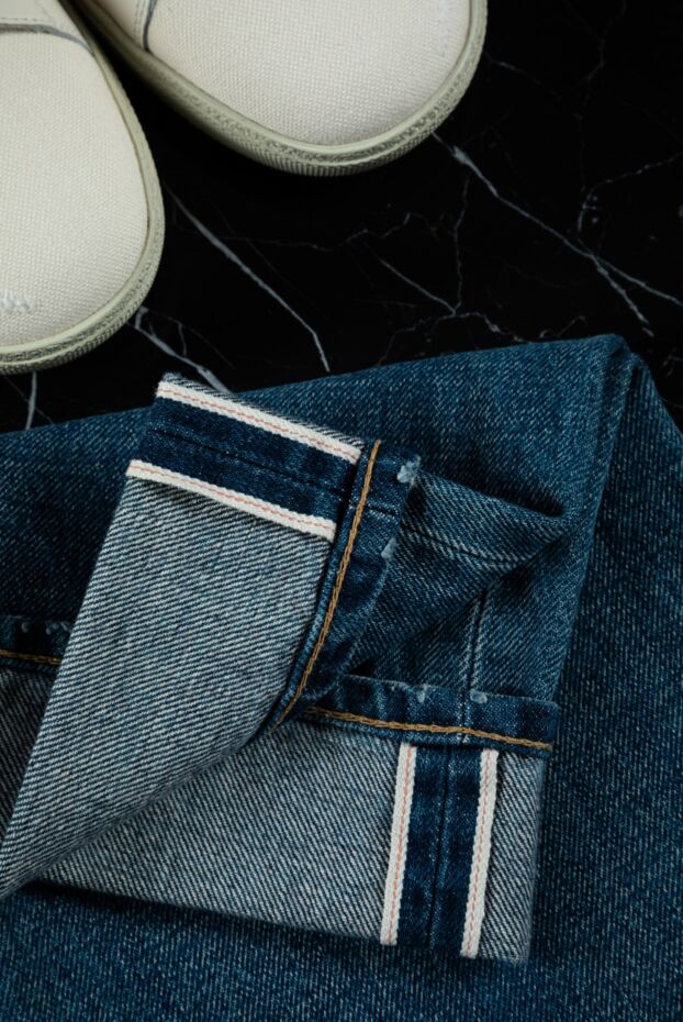 Celine straight jeans made of thick denim with a bleached effect and cuffs 158029 - photo 2