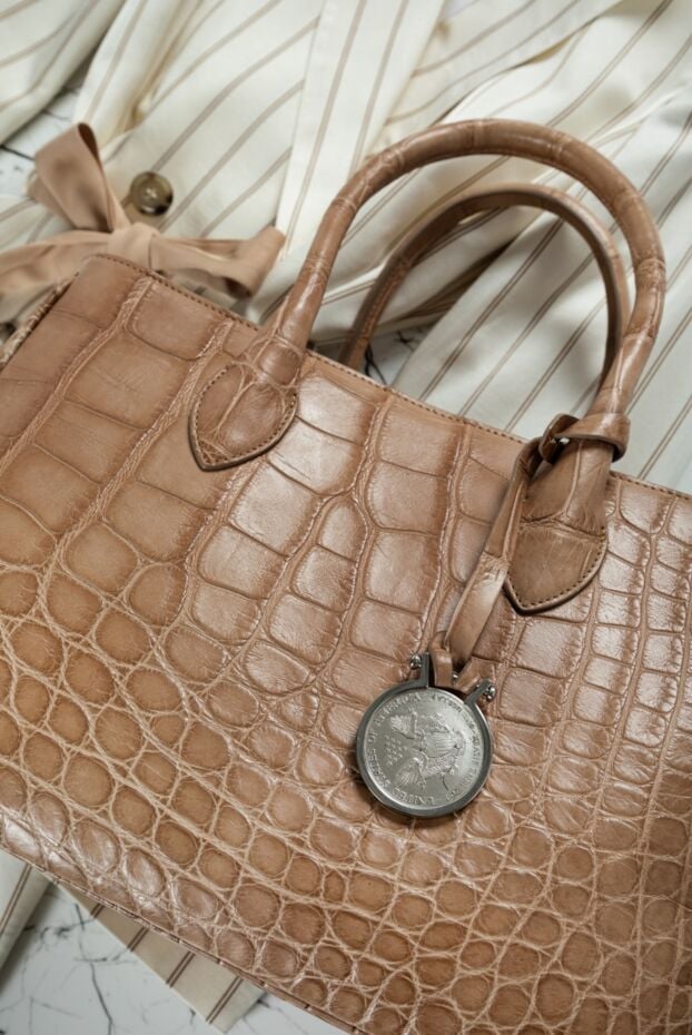 Tardini women's rectangular large brown bag made of textured leather 159240 - photo 2