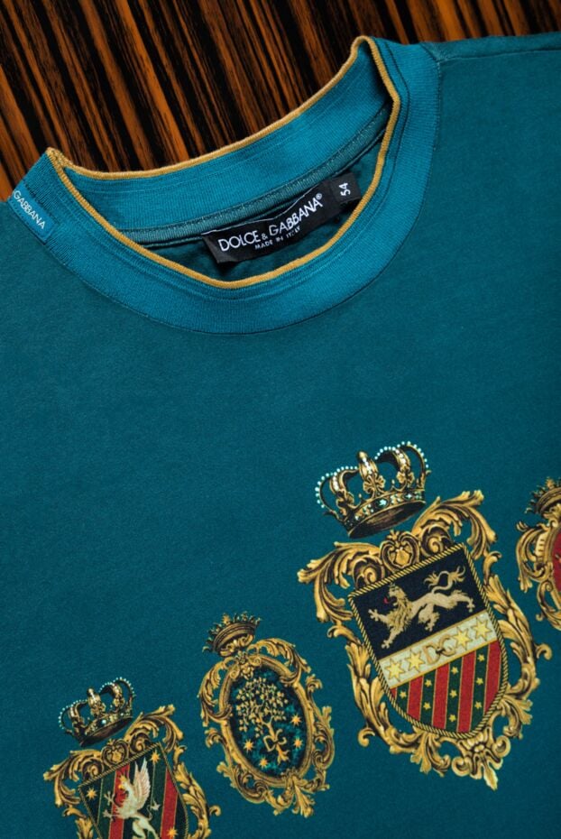 T-shirt with coats of arms and golden print on the chest blue men's - photo 2
