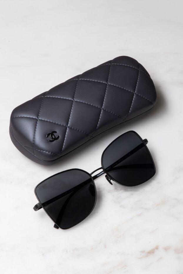 Large gray women's sunglasses for sun protection - photo 2