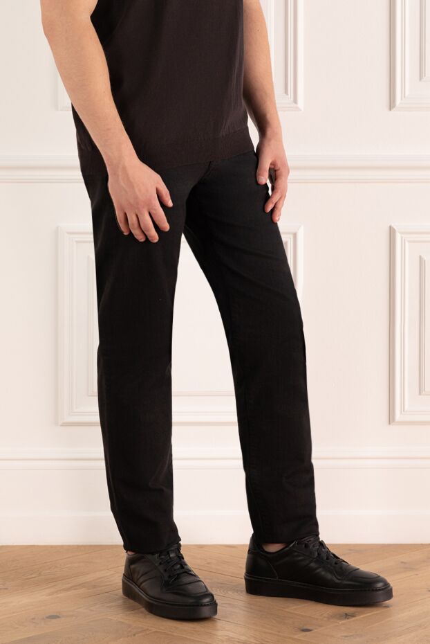 Kiton джинси чорні з матовою обробкою та червоними акцентами 167009 - фото 3