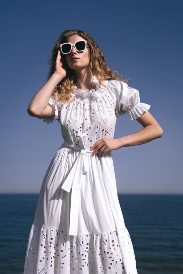 D.Exterior openwork white dress with elastic band, puff sleeves and waistband 167769 - photo 2