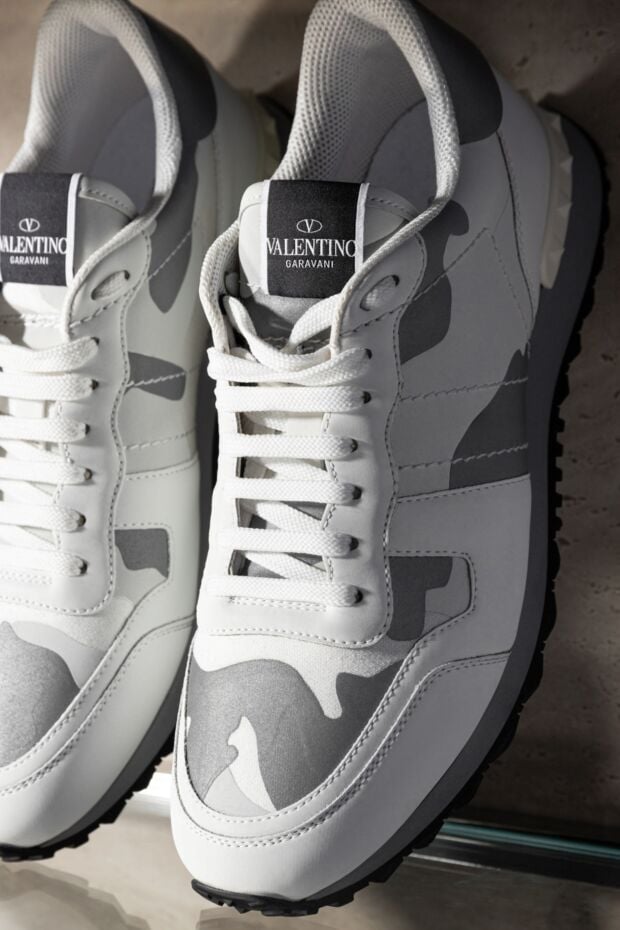 Valentino white sneakers with grey camouflage and branded rubber sole 168140 - photo 2
