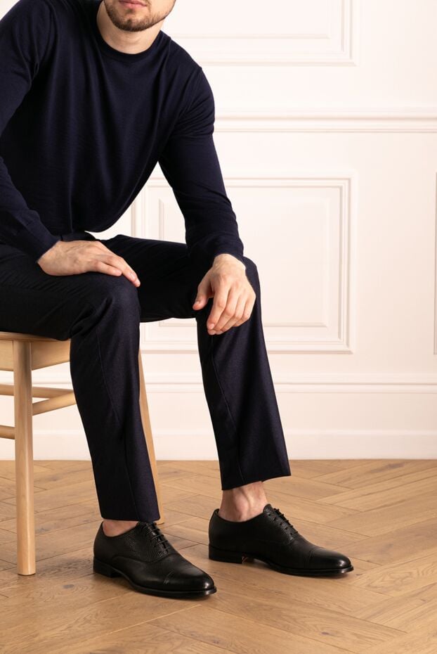 Doucal`s men's shoes made of genuine textured leather with a cap-toe seam 168504 - photo 2