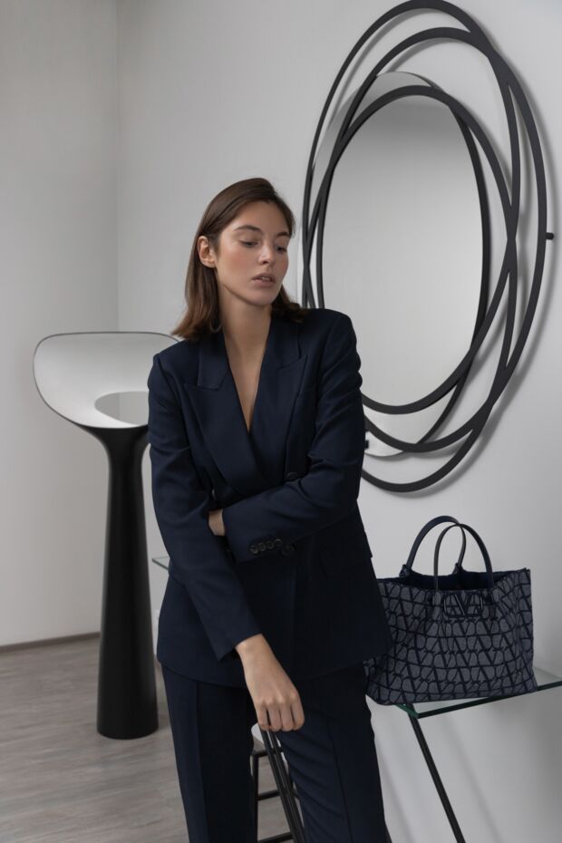 Peserico women's viscose suit in dark tones with a classic cut 170951 - photo 2