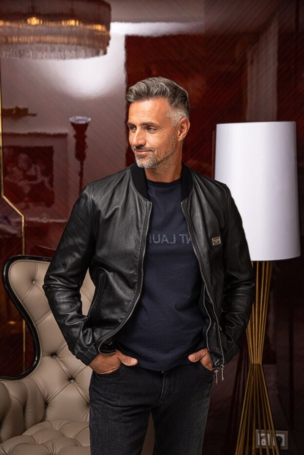 Saint Laurent dark blue t-shirt with branded inscription in inversion 171140 - photo 2