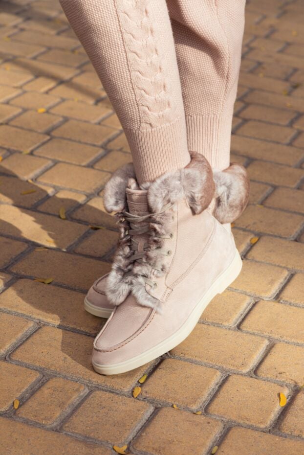Santoni women's beige boots made of nubuck and fur 171456 - photo 2