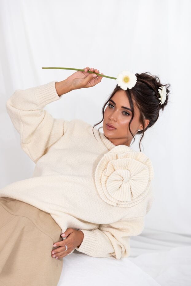 Magda Butrym a voluminous wool jumper with a cropped silhouette and elastic trim 171565 - photo 2
