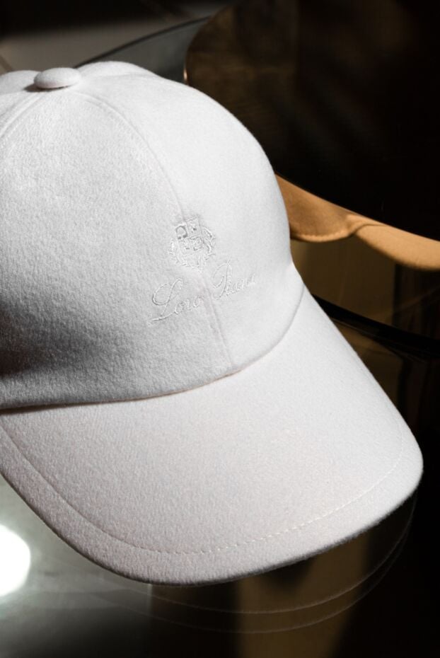 Loro Piana white cashmere baseball cap with curved visor 172226 - photo 2