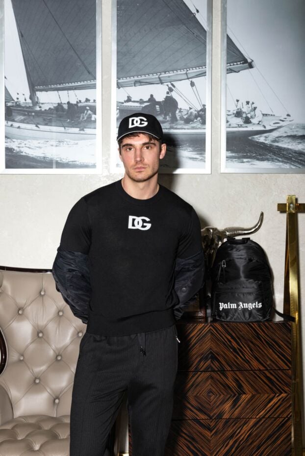 Dolce & Gabbana чорний чоловічий джемпер з округлим вирізом та білим логотипом dg 172915 - фото 2