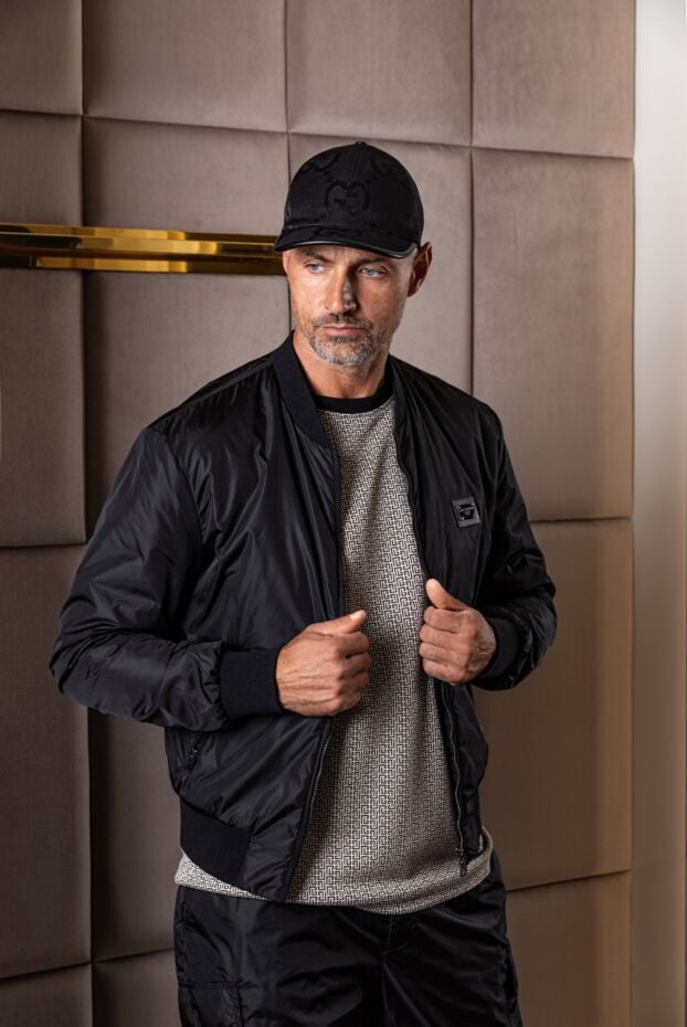 Dolce & Gabbana men's black bomber jacket with metal logo patch 173564 - photo 2