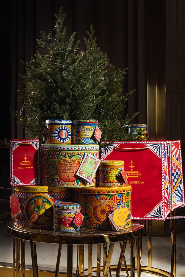 Dolce & Gabbana easter panettone cake with almonds in a gift box 176293 - photo 3