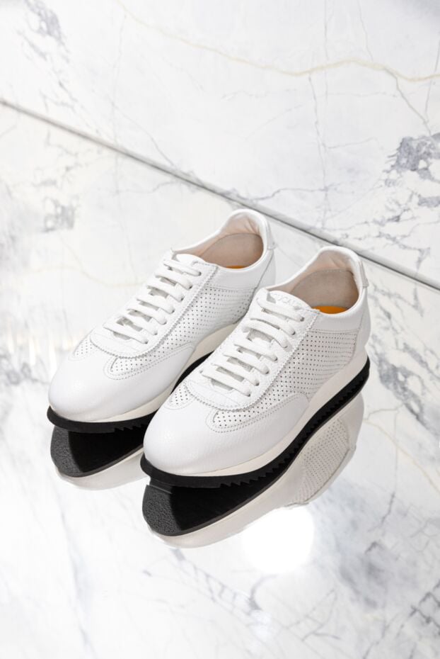 Doucal`s men's white leather sneakers with perforated inserts 178464 - photo 2