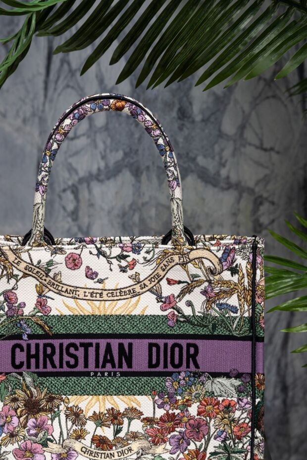 Dior women's purple book tote bagwith floral embroidery 179193 - photo 2