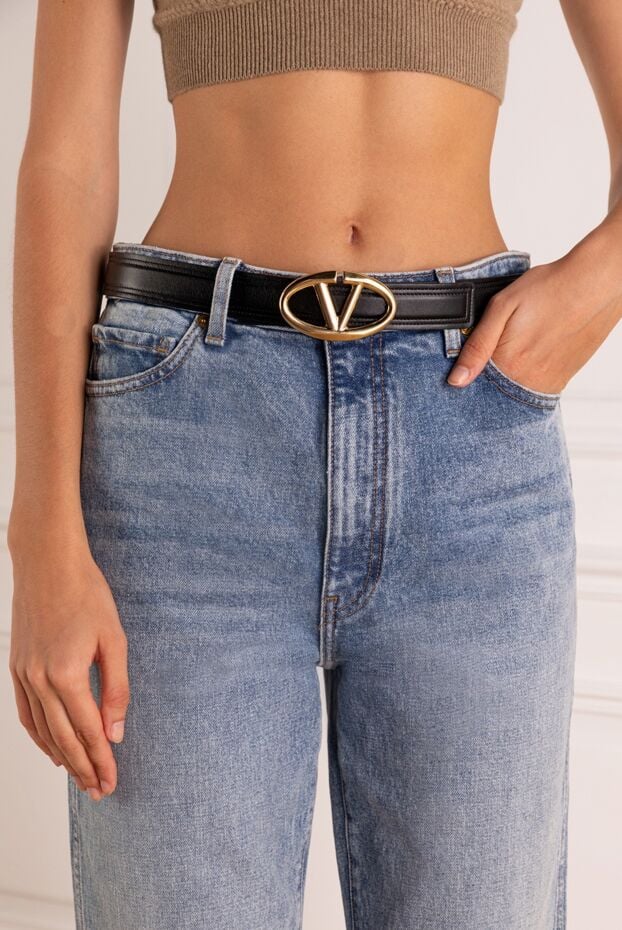 Valentino women's black leather belt with a gold v-logo buckle 179270 - photo 2