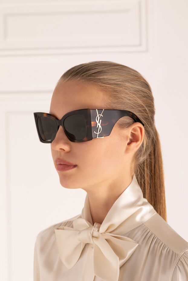 Saint Laurent women's glasses made of plastic brown 180509 - photo 3