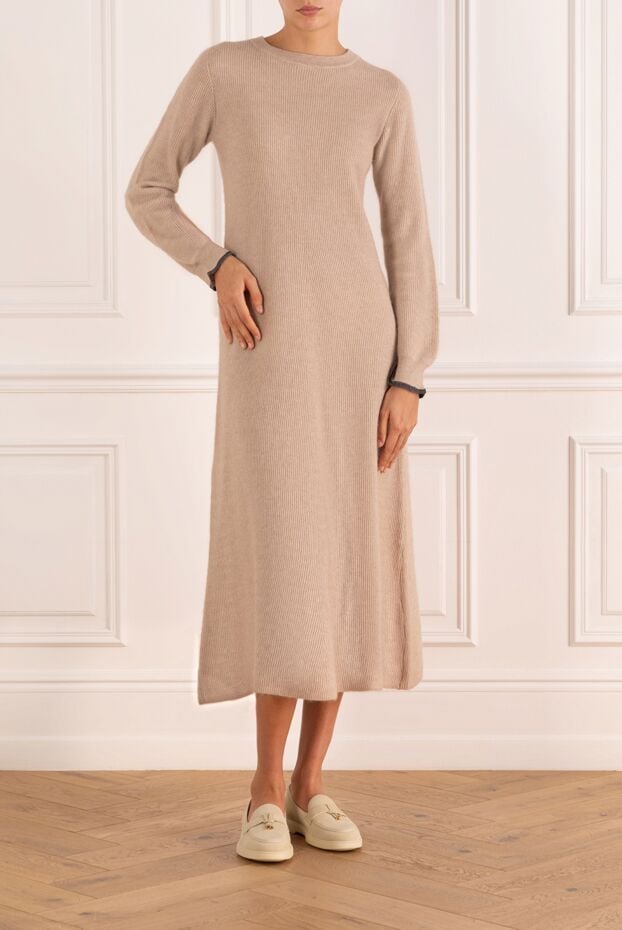 Knitted beige dress with a ribbed hem - photo 2