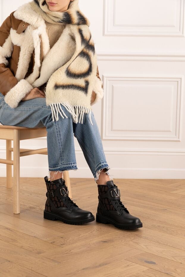 Valentino boots with logo textile and leather trim on a massive sole 184997 - photo 2
