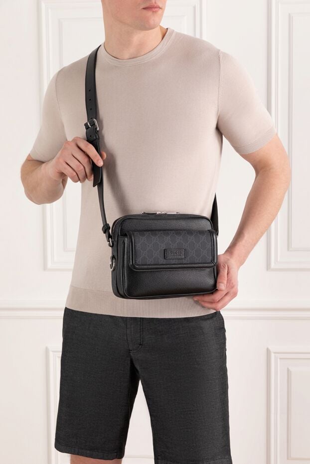 Gucci men's small gg crossbody bag with label black 186295 - photo 2