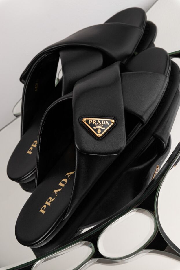 Prada м'які шльопанці зі шкіри наппа з логотипом 186730 - фото 2