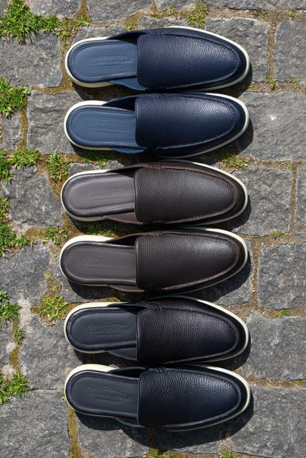 Cesare di Napoli blue smooth leather flip-flops with white soles 187530 - photo 2
