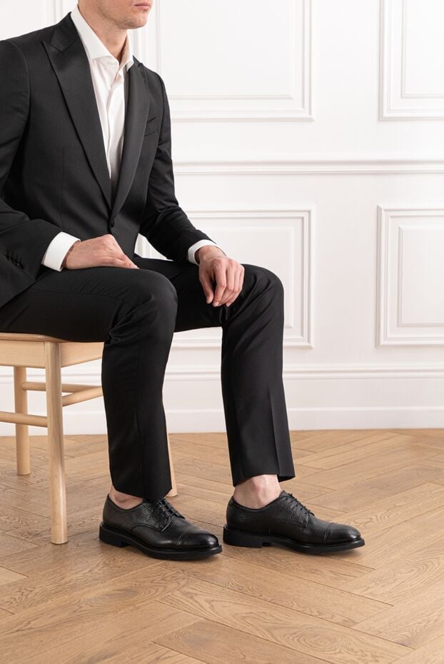 Doucal`s classic derby shoes in full-grain leather with a glossy toe cap 190894 - photo 2