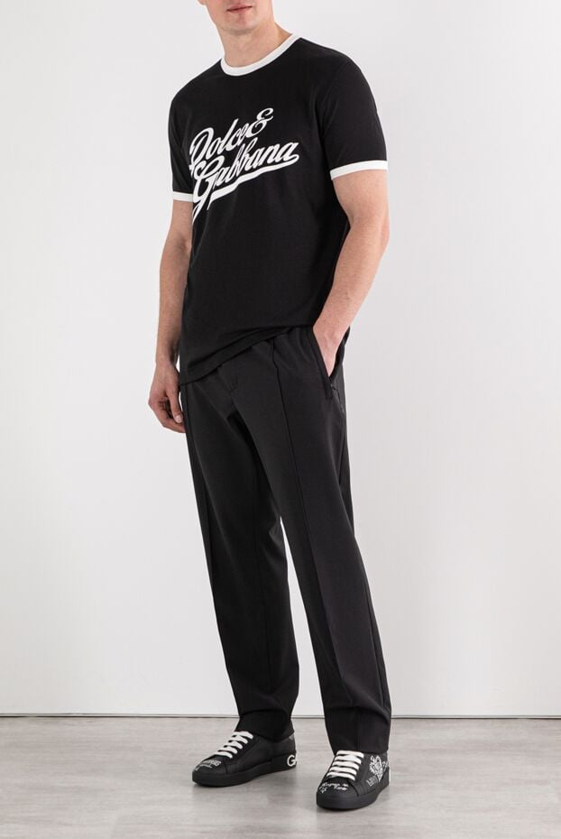 Black cotton T-shirt with a large white print - photo 2