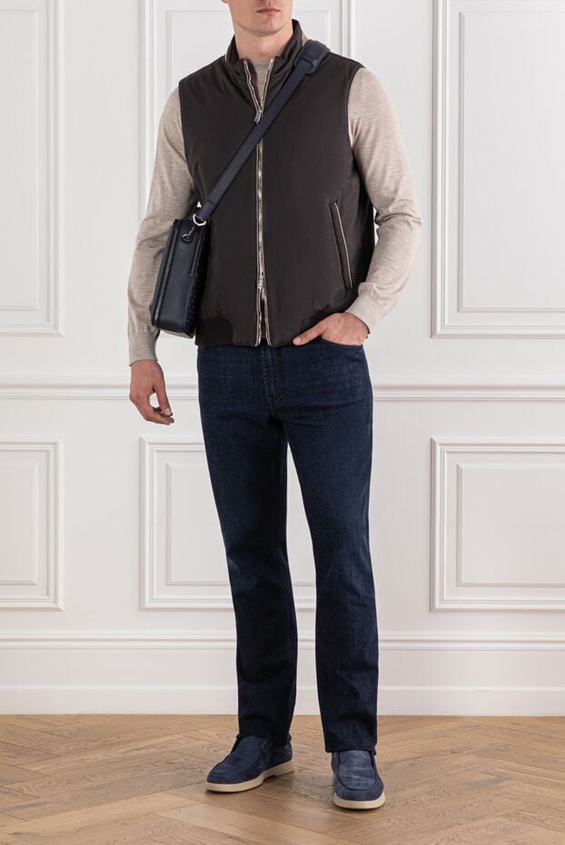 Minimalist brown vest in a sleek design - photo 2