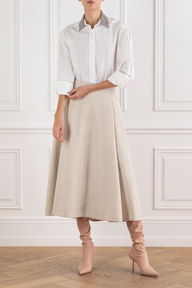 White classic shirt with a decorative accent on the collar - photo 2