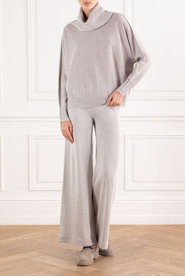 D.Exterior a warm, light-colored jumper with a wide collar and textured knit 191385 - photo 2