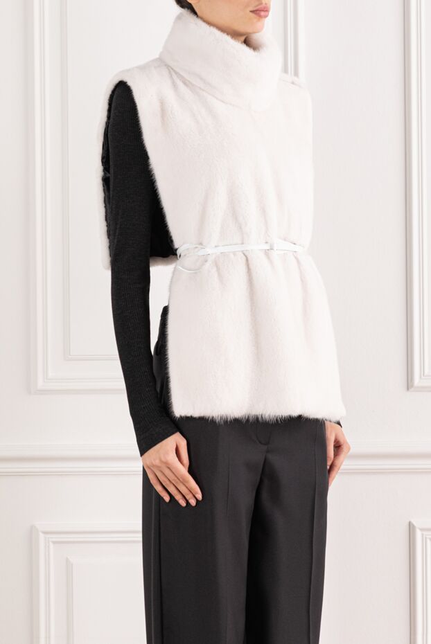 FG Furs natural mink fur vest with a stand-up collar, white 191565 - photo 3