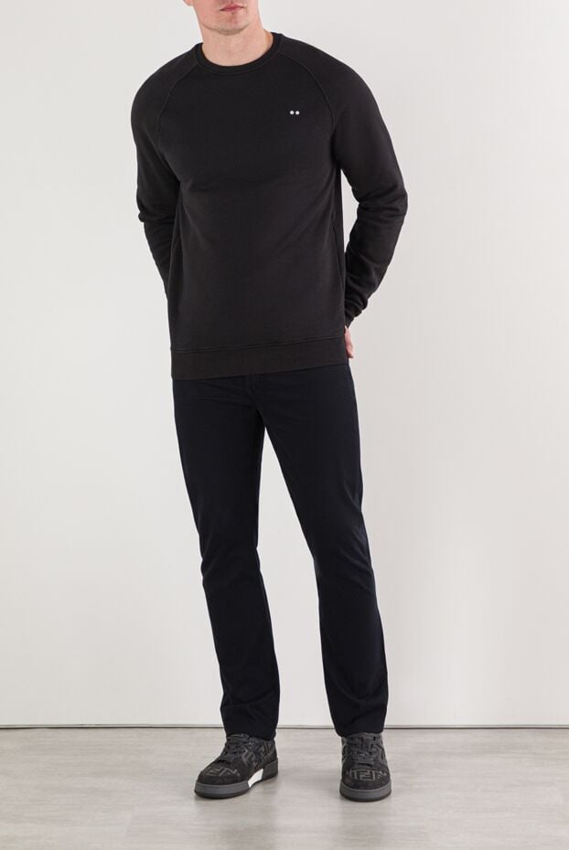 Sweatshirt made of black cotton with a soft, dense texture - photo 2