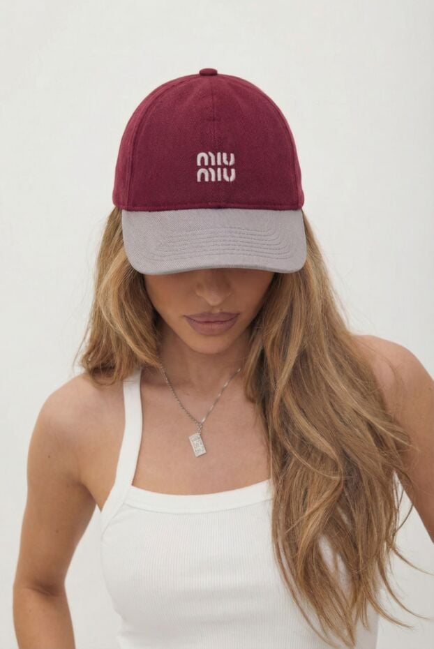 Miu Miu women's cap made of burgundy cotton with a contrasting light visor 192630 - photo 2