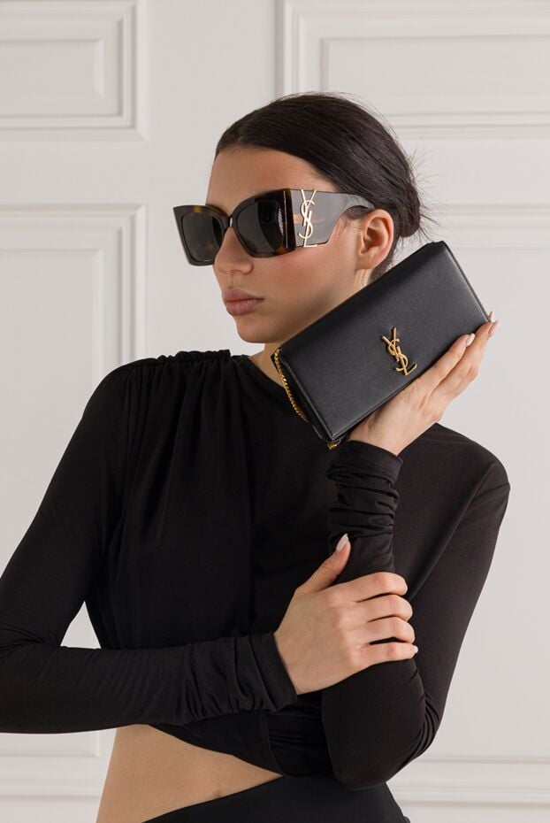 Saint Laurent mobile phone pouch with front flap 192785 - photo 2