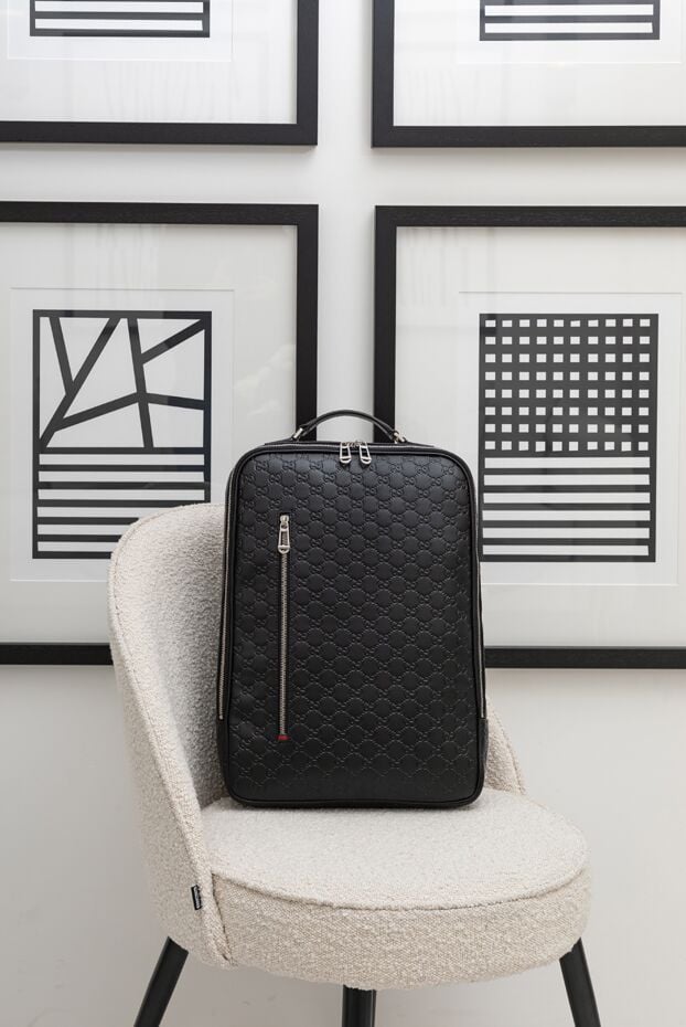 Gucci gg emblem medium backpack in black 193623 - photo 2
