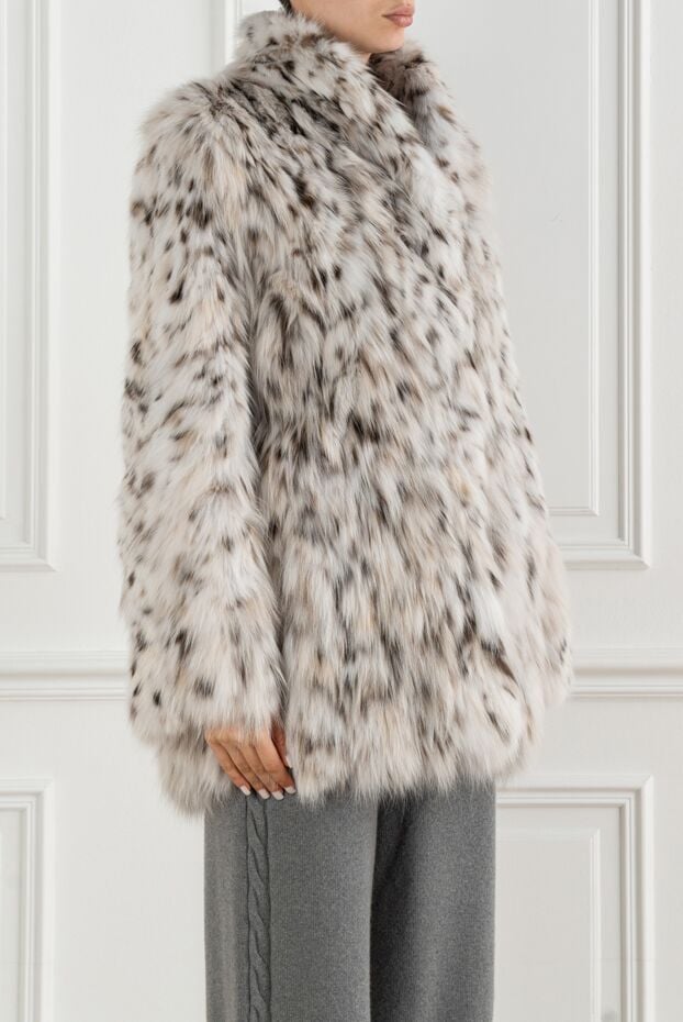 FG Furs premium-class women's fur coat made of rare and prized canadian lynx fur with a spotted pattern. 193688 - photo 2
