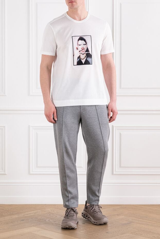 White T-shirt with a bold artistic photo print - photo 2
