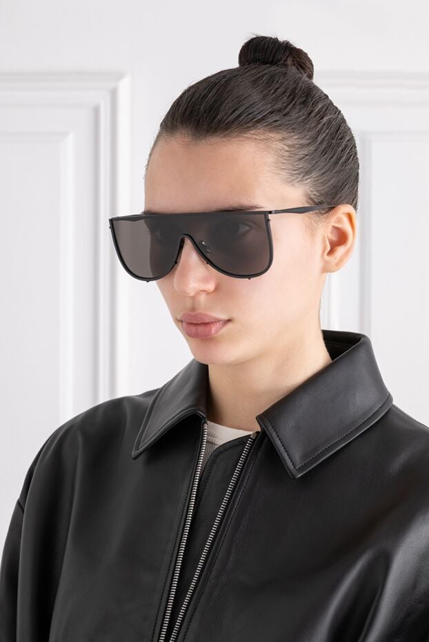 Black shield-style mono-lens sunglasses - photo 2
