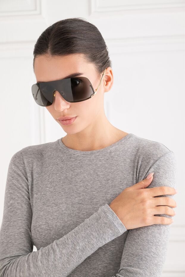 Gucci streamlined goggles with a gold frame and a solid gray screen 194893 - photo 2
