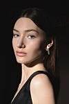 Серьги из металла белые женские Dior - Логотип. металл, жемчужины, кристаллы. гвоздик. Страна производитель: Франция. Уход: специализированная чистка - фото 4